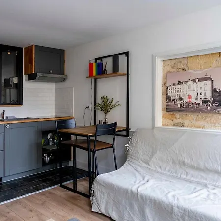 Apartmán Le Charme De La Place Saint-sauveur *