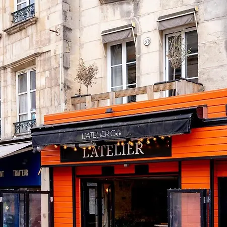 Le Charme De La Place Saint-sauveur Apartment *