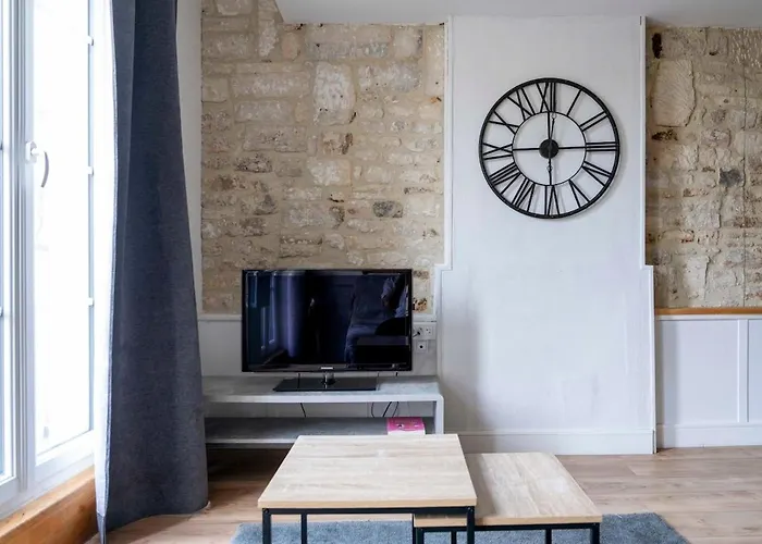 Le Charme De La Place Saint-sauveur Appartamento